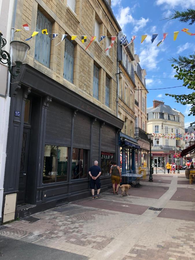 2 Pieces- Rue Pietonne Trouville -Le Petit Juliana Kültér fotó